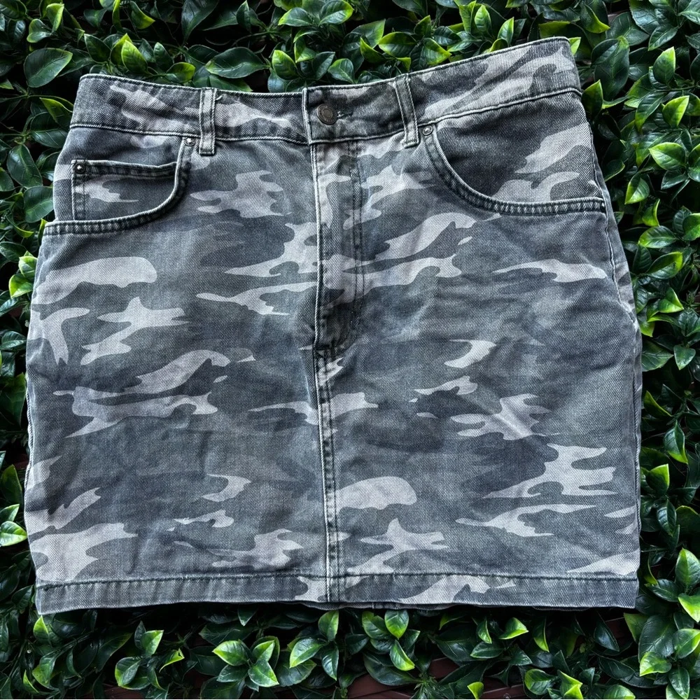 Pull&Bear Camouflage Mini Skirt